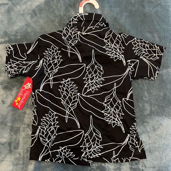 Size 2T boys Hawaiian shirt NWT - Picture 2 of 2